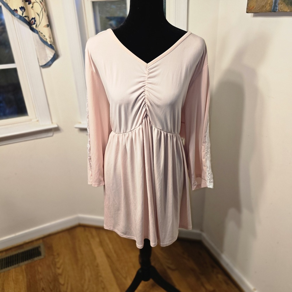 Torrid Pink Mini Dress Plus Size 5 V-Neck Lace Sleeve Ruched Empire Waist Size 5